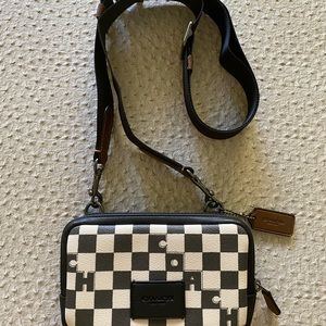 NWT Coach Carrier Phone Crossbody Checker